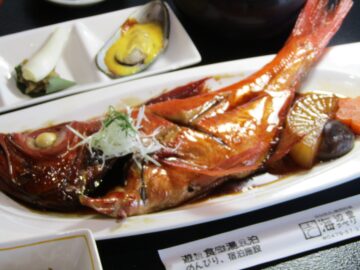 　当店自慢の釣りキンメ煮付け ！